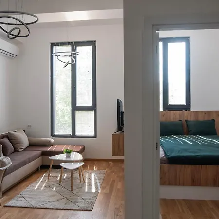 Apartment Art Apartments-free Parking-city Center *