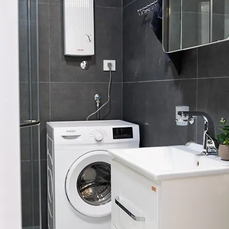 Apartment Art Apartments-free Parking-city Center *
