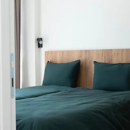 Art Apartments-free Parking-city Center Apartment *