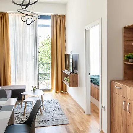 Art Apartments-free Parking-city Center