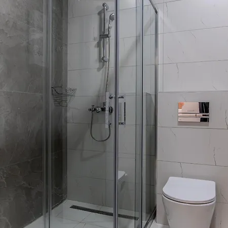 Apartment Art Apartments-free Parking-city Center *