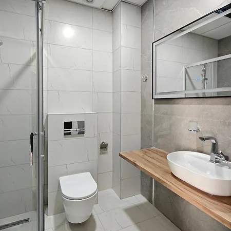 Apartment Art Apartments-free Parking-city Center
