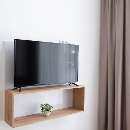 Apartment Art Apartments-free Parking-city Center *