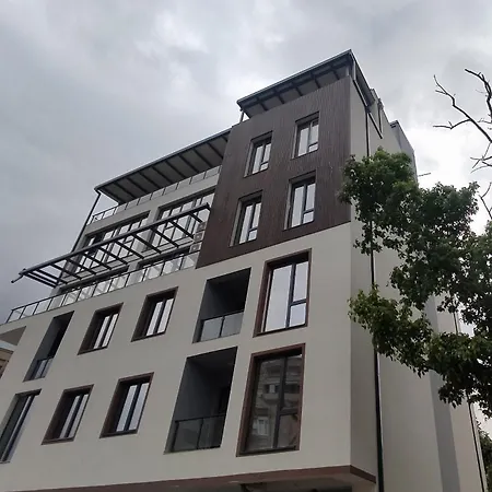Apartment Art Apartments-free Parking-city Center