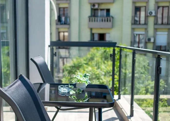 Home Art Apartments Free Parking City Center Apartment